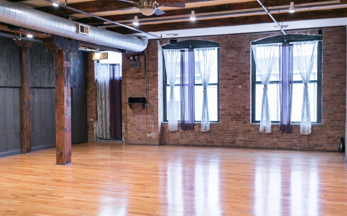 River North Lofted Yoga Studio, Chicago, IL Event Peerspace