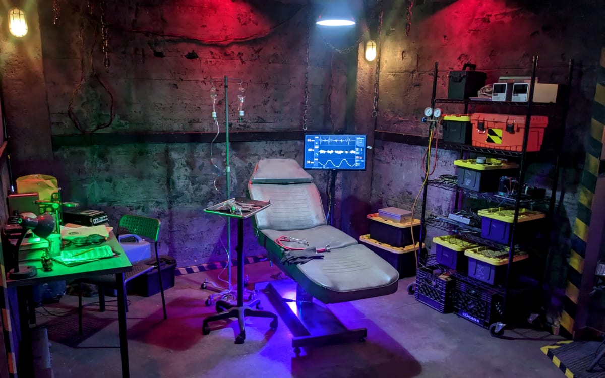 CREEPY LAB LABORATORY Sci Fi Horror Experiment Torture Hospital Scary