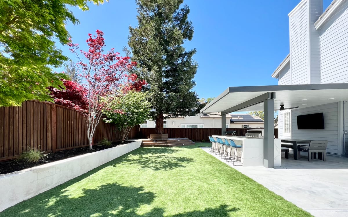 Modern Backyard Retreat BBQ, Golf, Basketball and Luxury Furniture