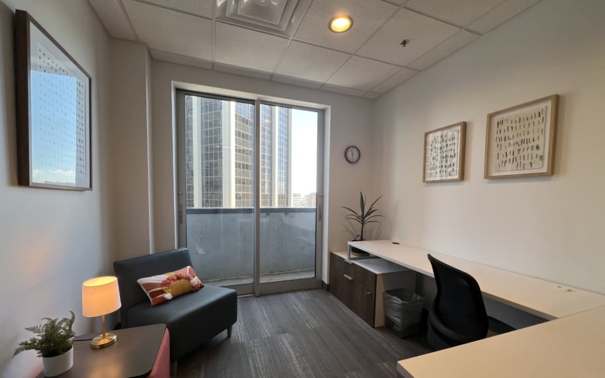 Single Person Premier Office Denver Downtown on 16th, Denver, CO