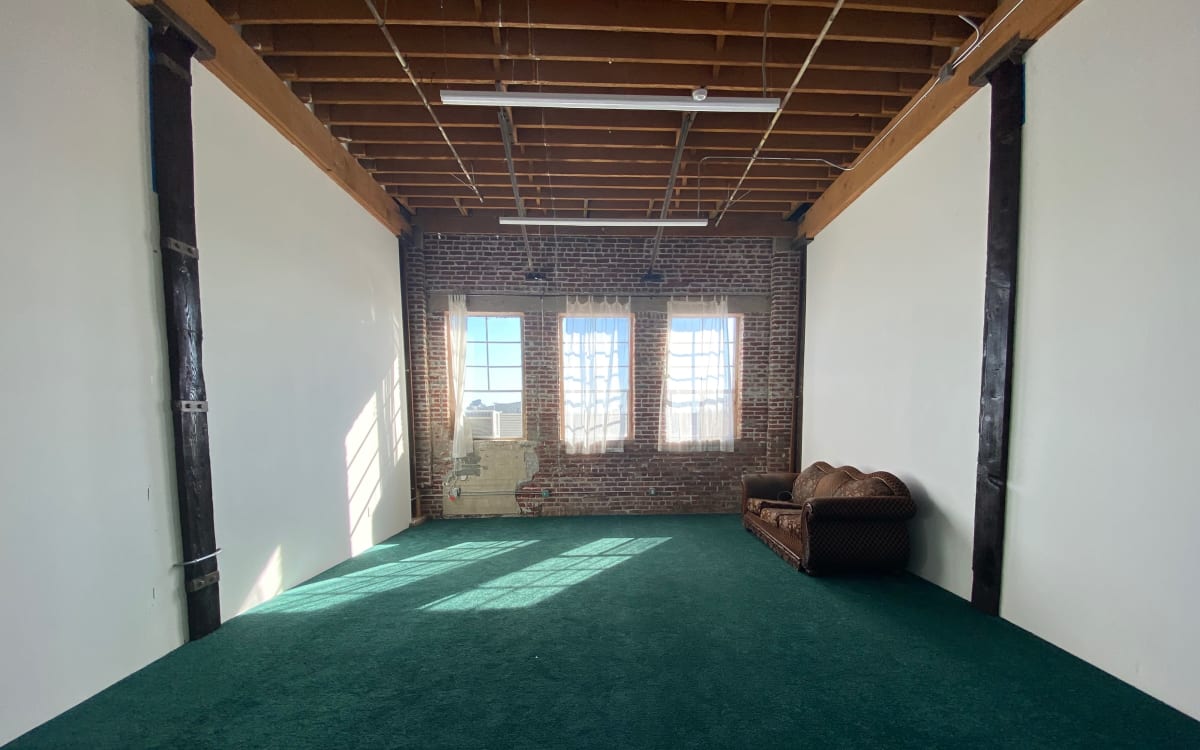 Vintage/Abandoned NYC Style Loft Apartment, Los Angeles, CA ...