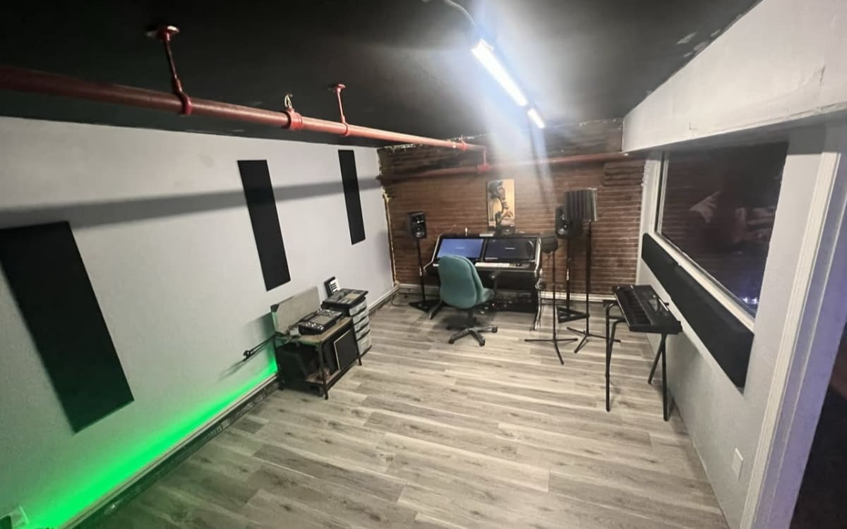 Boston's Creative Loft Space, lawrence, MA Production Peerspace