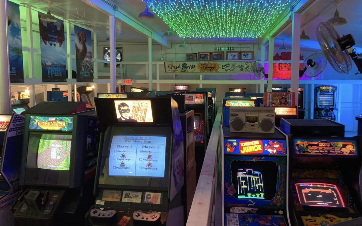 80s style classic video arcade and retro game lounge, St Paul, MN
