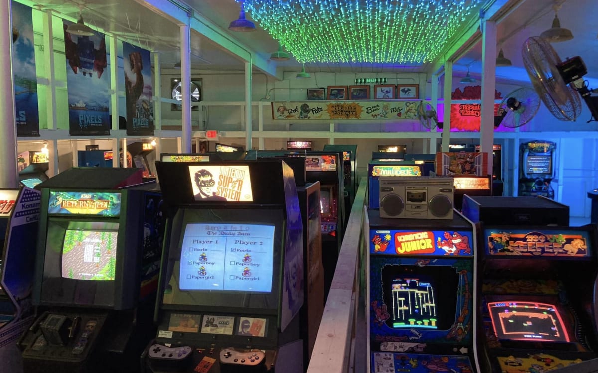 80s style classic video arcade and retro game lounge St Paul MN