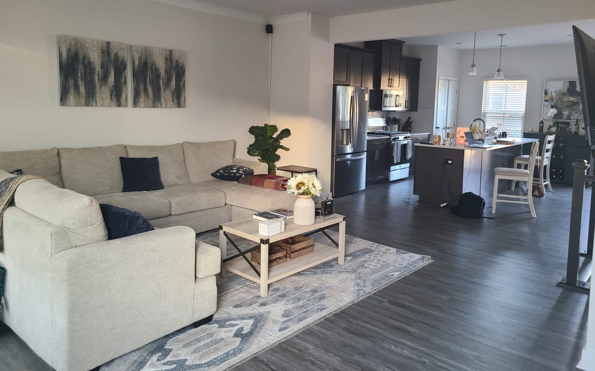 Woodruff Rd Townhouse, Greenville, SC OffSite Peerspace