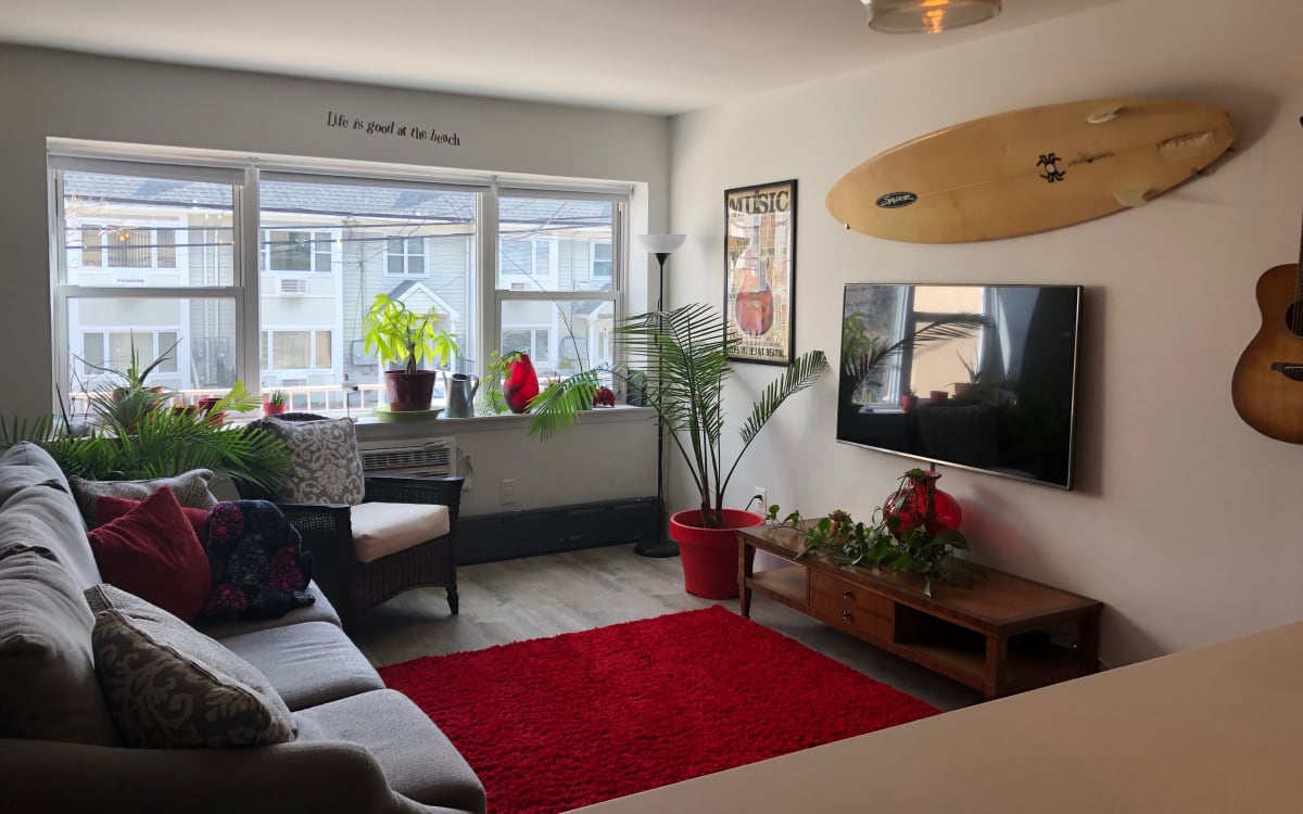 Colorful Beach Apartment, Rockaway Beach, NY Production Peerspace