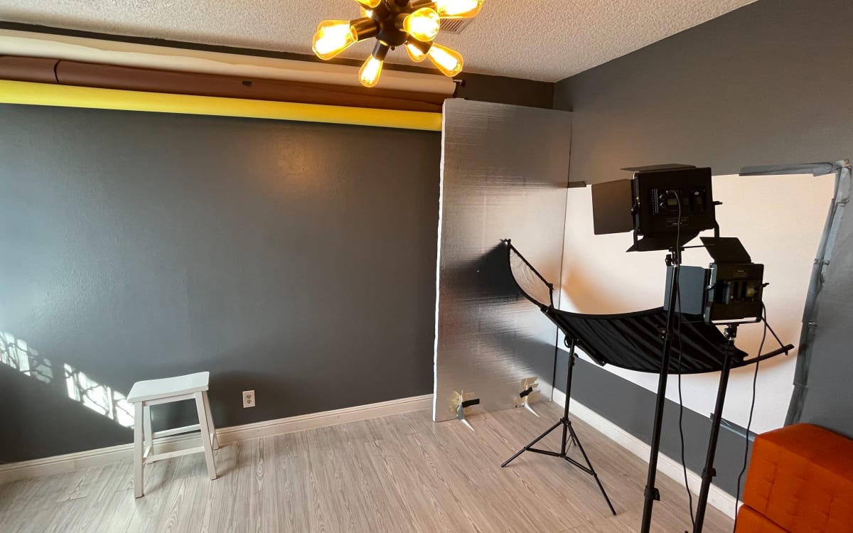 Renee Bowen Photography Cozy & Fun Photo Studio Office Space, Newhall
