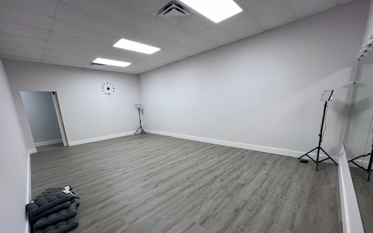 Private room - Studio with Mirrors, Deerfield Beach, FL | Production ...