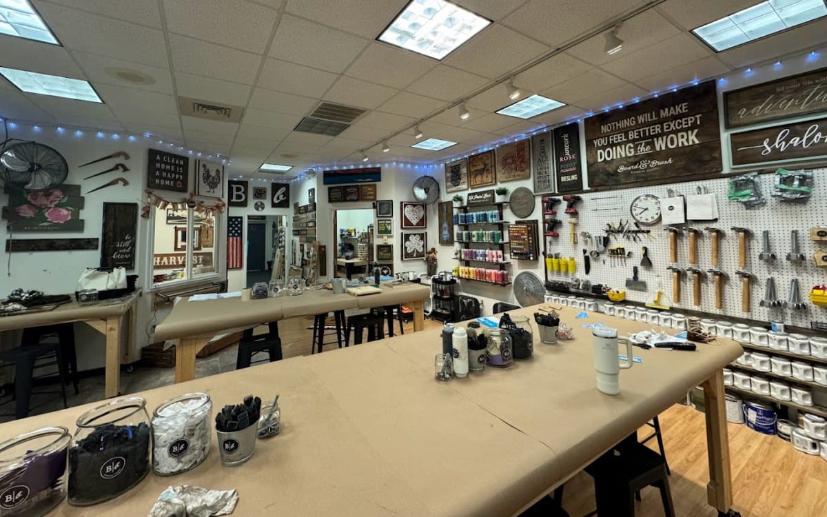 Northwest Raleigh Location close to restaurants and shopping!, Raleigh