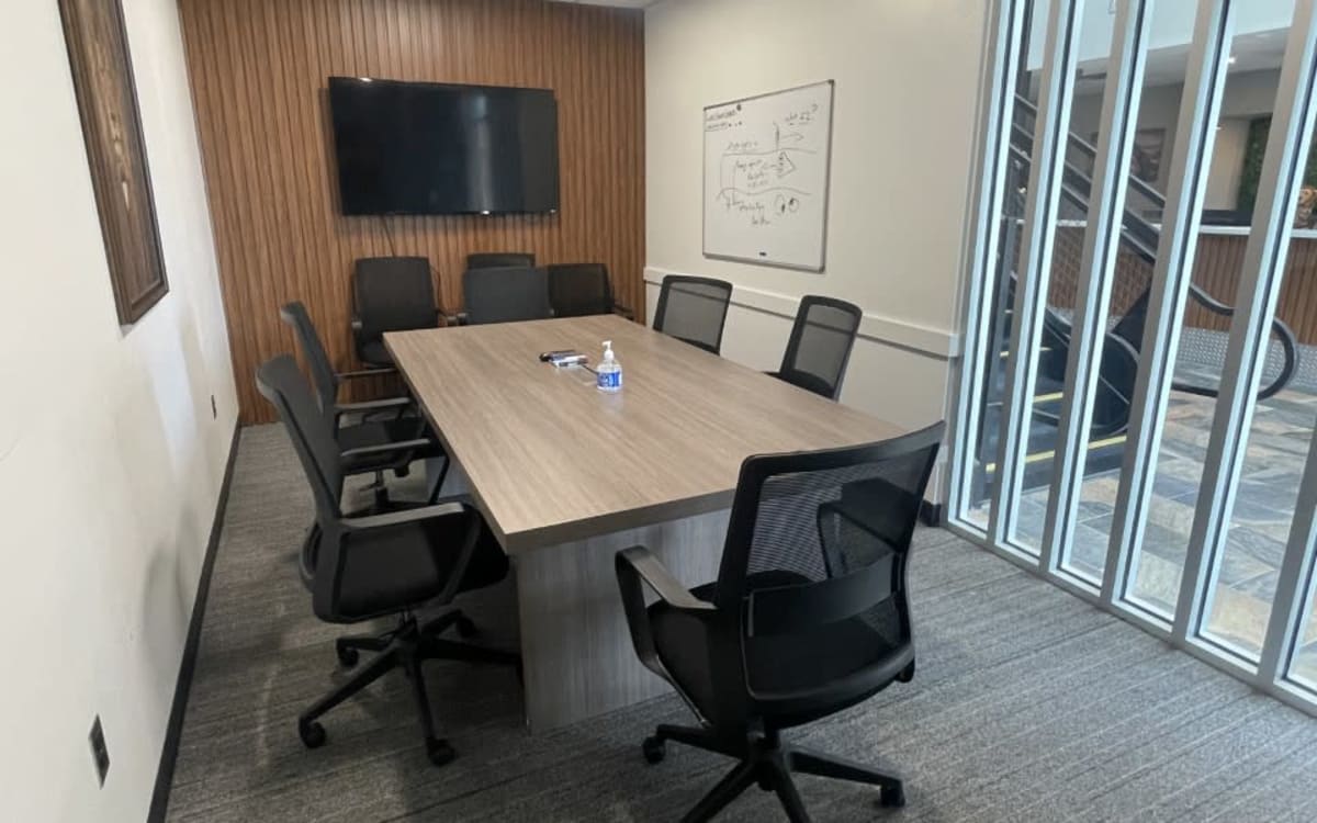 6 person Small Meeting Room, Jacksonville, FL OffSite Peerspace