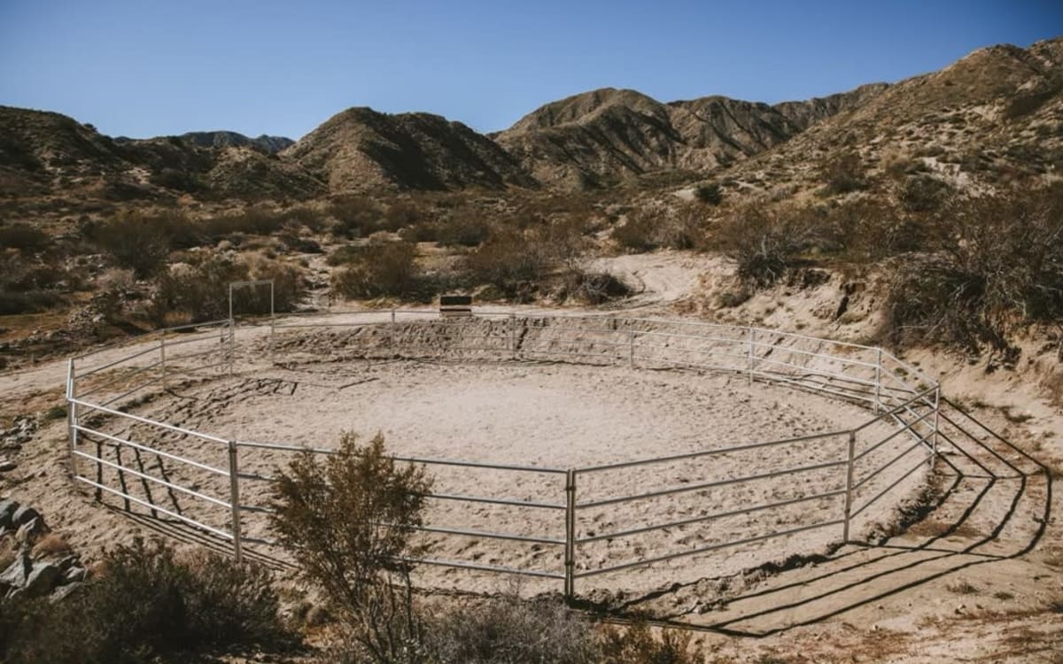 Large modern ranch with animals near Joshua Tree Photo & Film