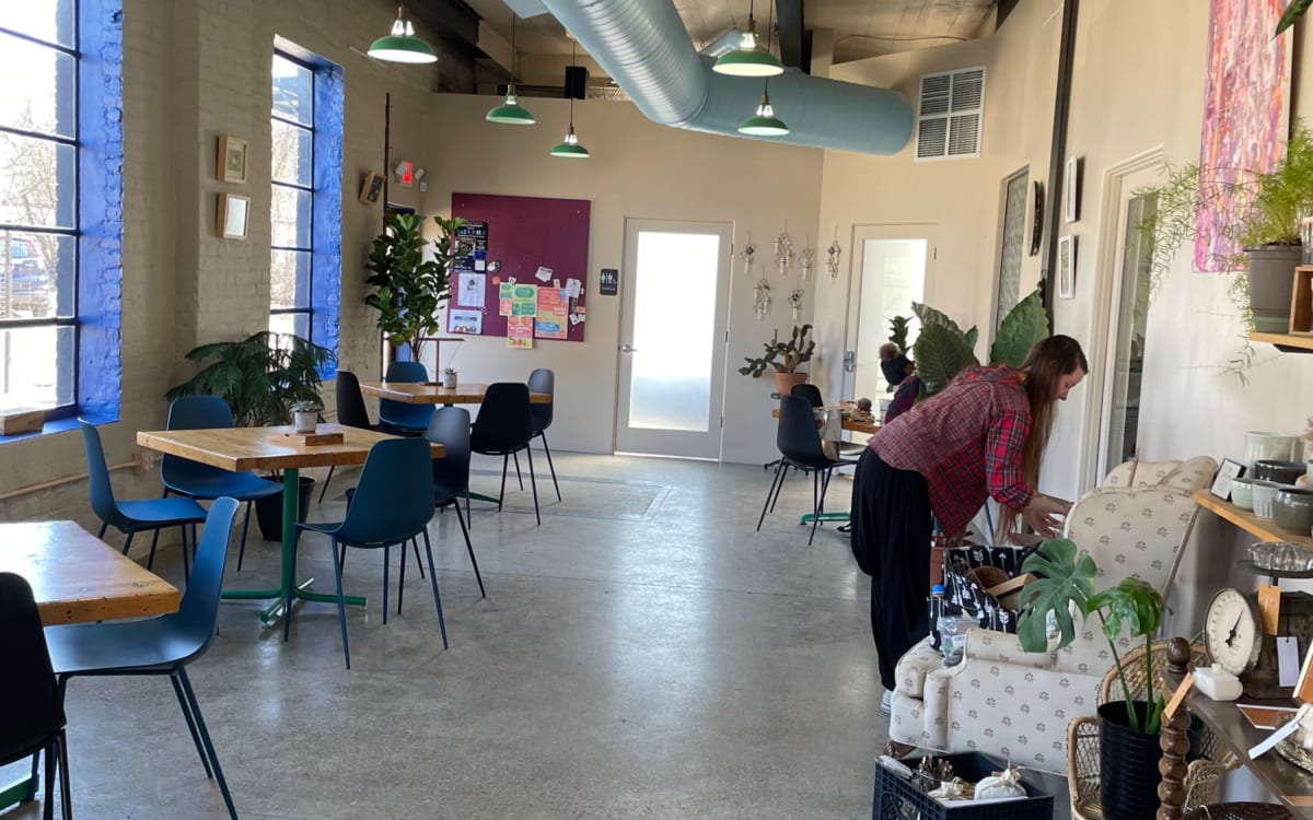 Urban/neighborhood cafe with industrial touches and amazing natural lighting!, Kalamazoo, MI