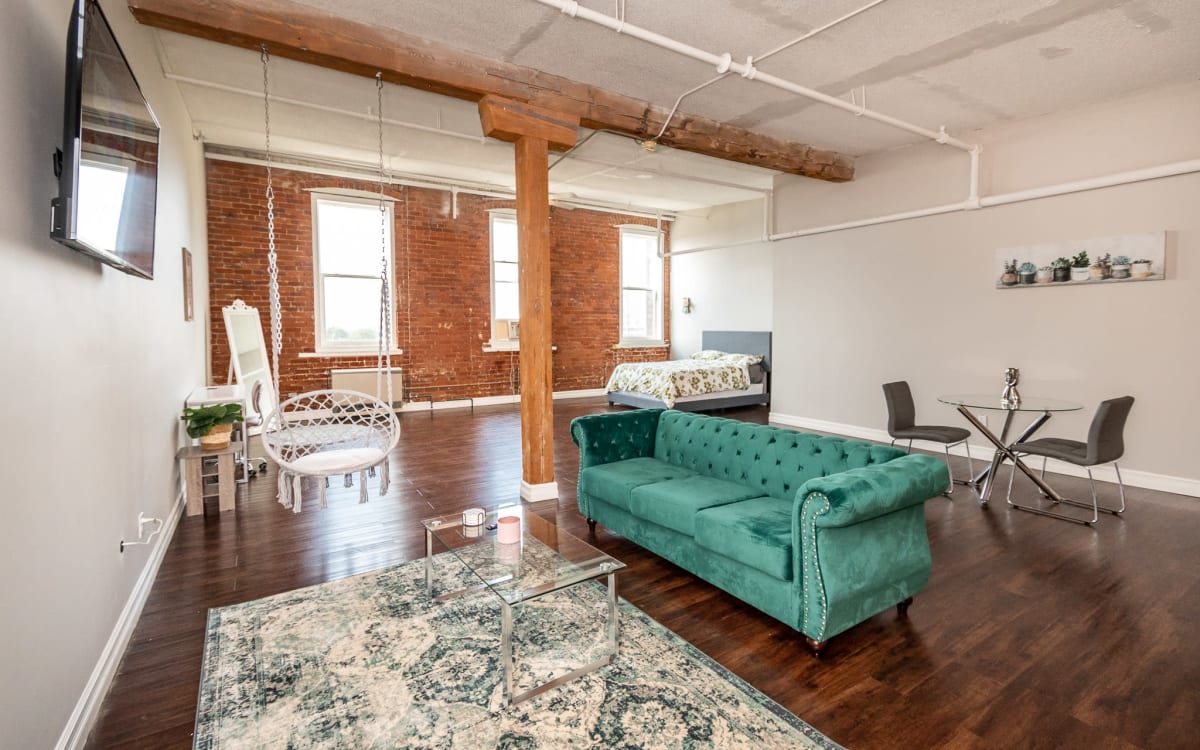 Downtown Loft with Skyline View, Detroit, MI Production Peerspace