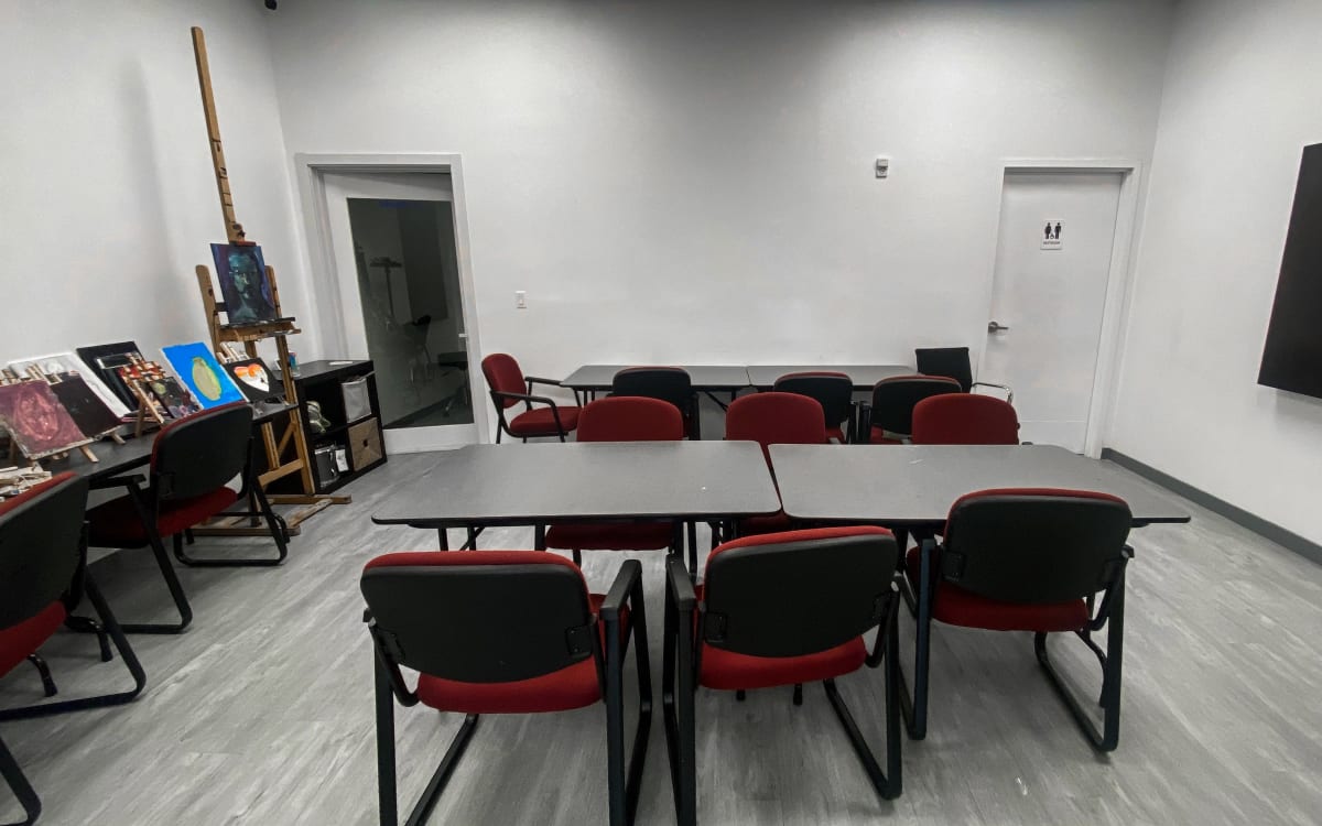 Beautiful space in Hialeah Gardens, conference room, classroom and