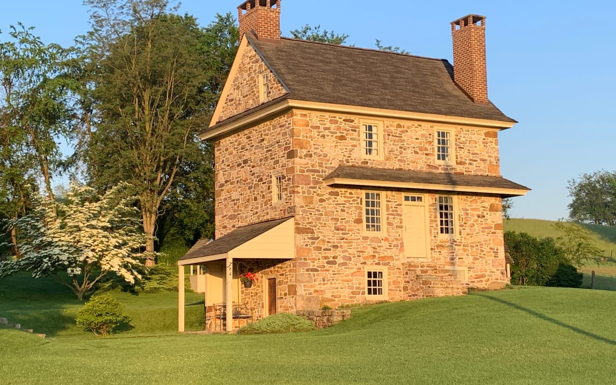 Early Colonial Replica House, Barn, Bakehouse and Yard with Amish ...