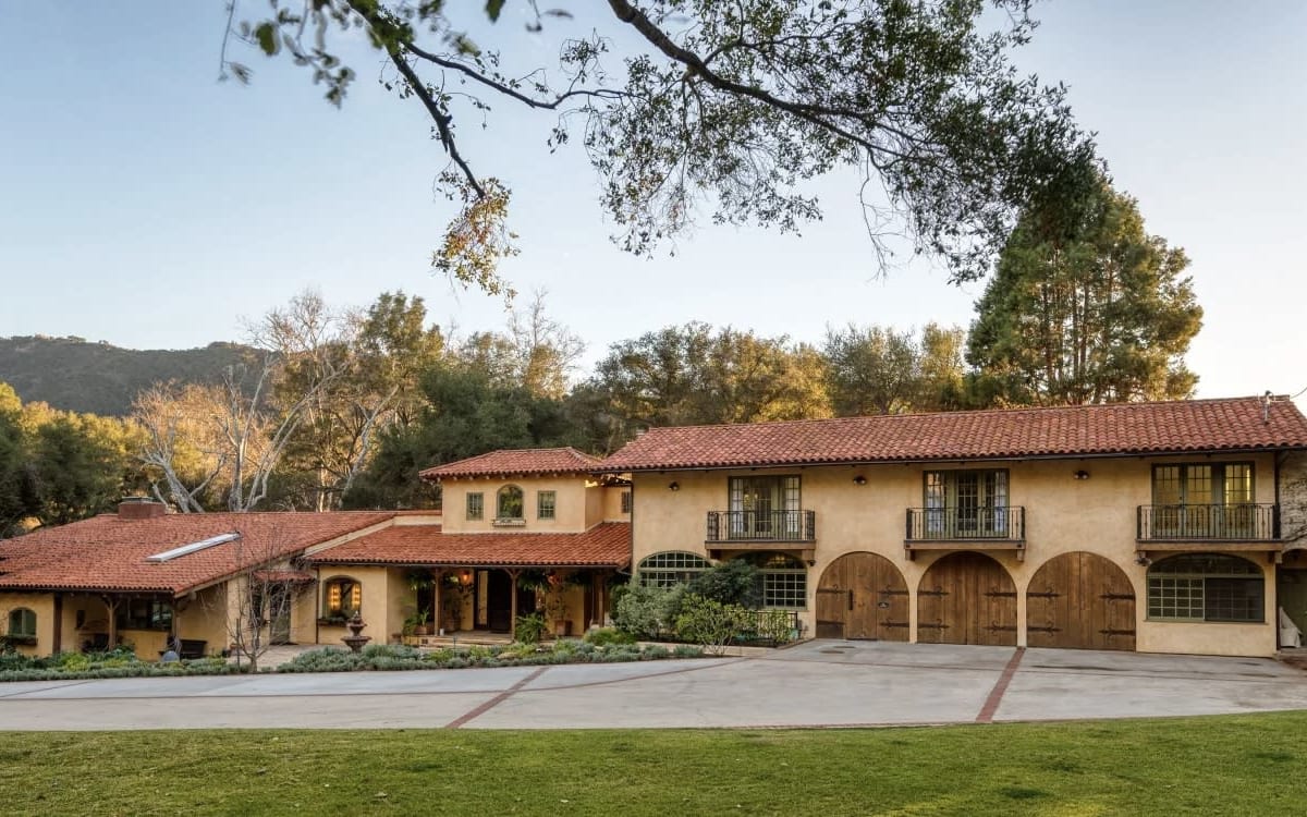 Beautiful Spanish Horse Estate in Monte Nido “Hummingbird Ranch ...
