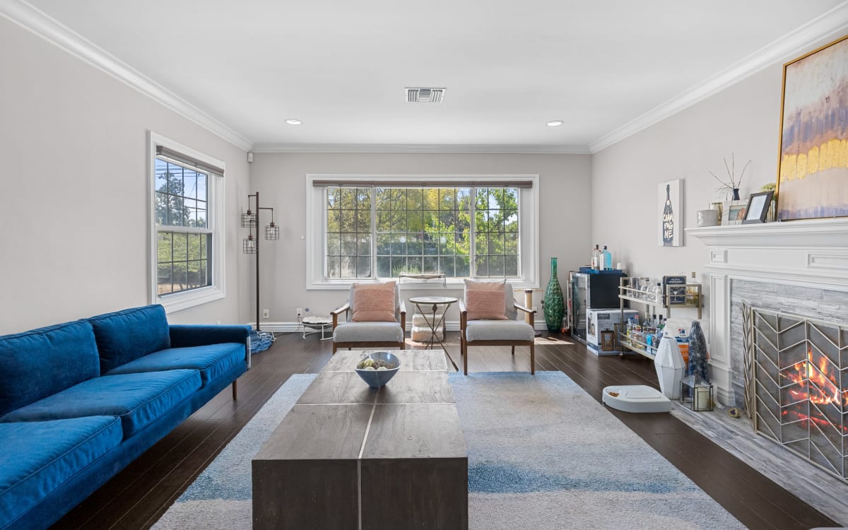 Anywhere Modern Americana Midvale Estate Van Nuys, Van Nuys, CA