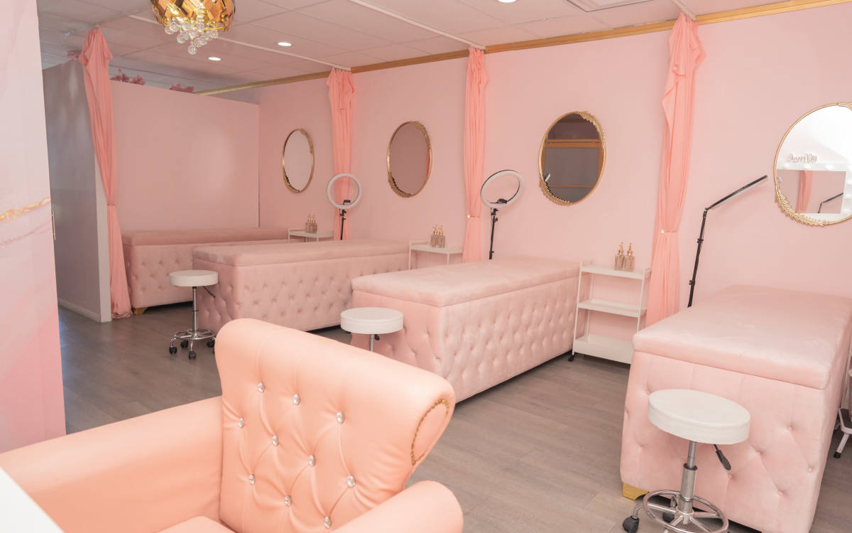 Modern Cute Pink Beauty Bar, SANTA ANA, CA | Event | Peerspace