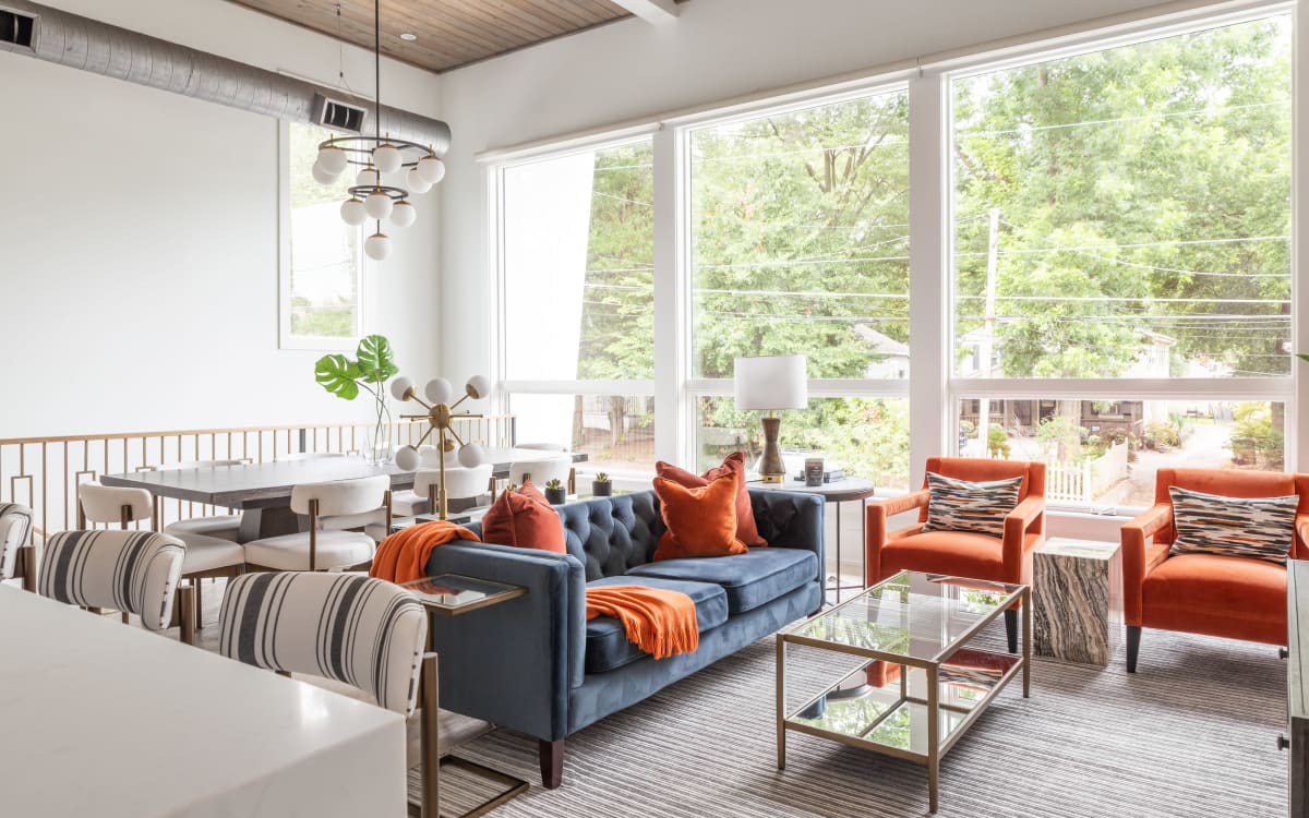 Aerie Modern Furnished Rental Townhome with Roof Deck and Outdoor Tub