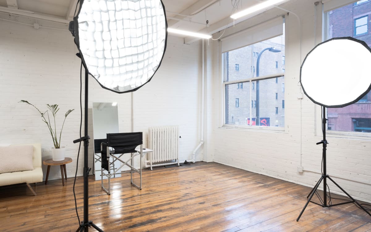 Mpls Natural Light Studio w/ Lighting Included, Minneapolis, MN ...