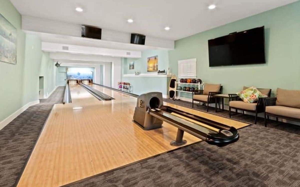 Como Beach Bowl Private Bowling Alley in Lake Geneva, WI, Lake Geneva, WI Production Peerspace