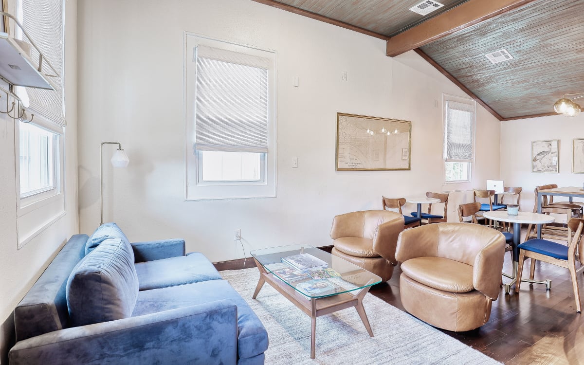 Cool Cottage for Professional/Party Rental, Gretna, LA Event Peerspace