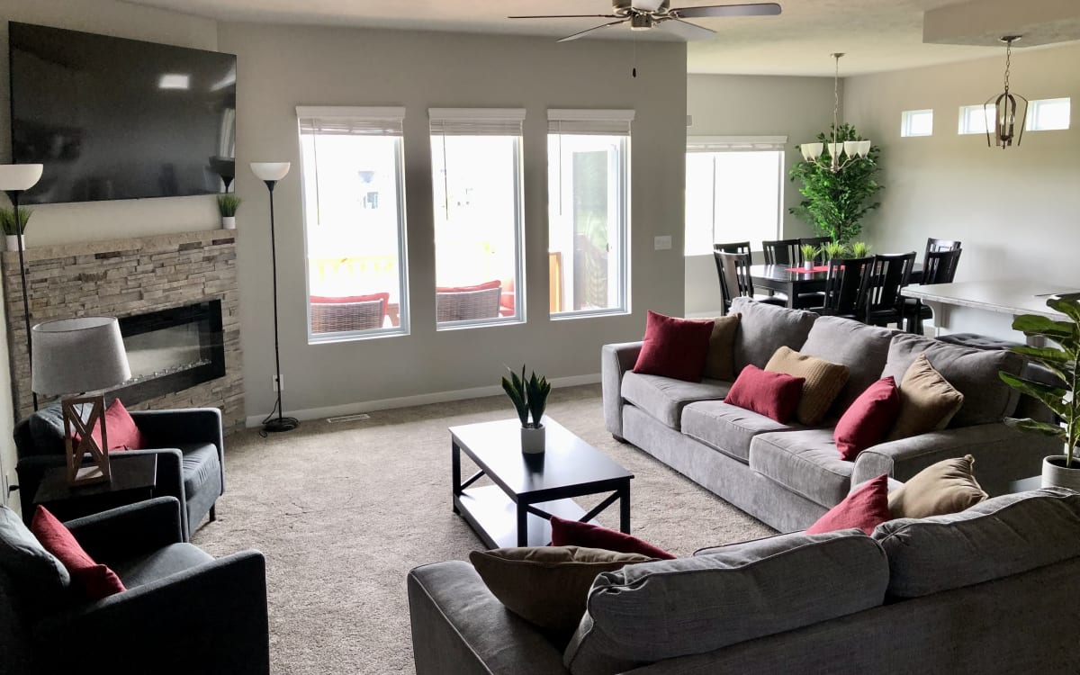 Modern Spacious Home w Outdoor & Indoor Games, Omaha, NE Event