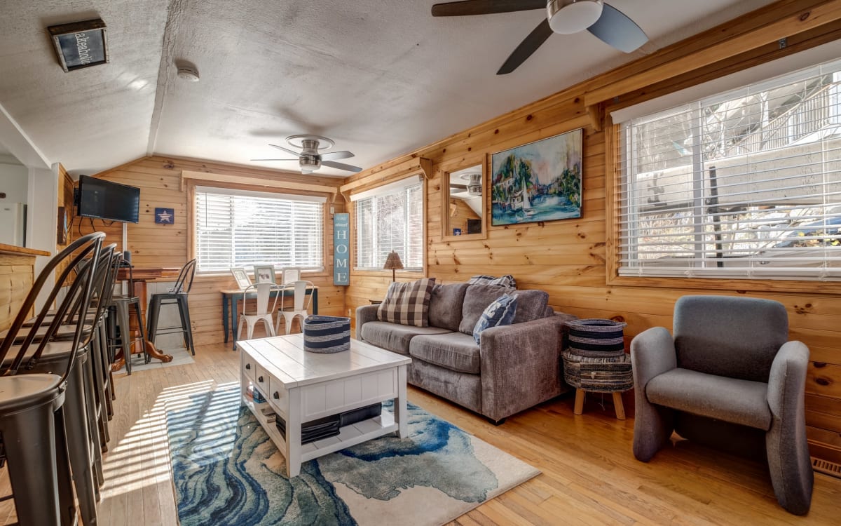 The Cove, Lakefront house with dock, Alton Bay, NH Event Peerspace