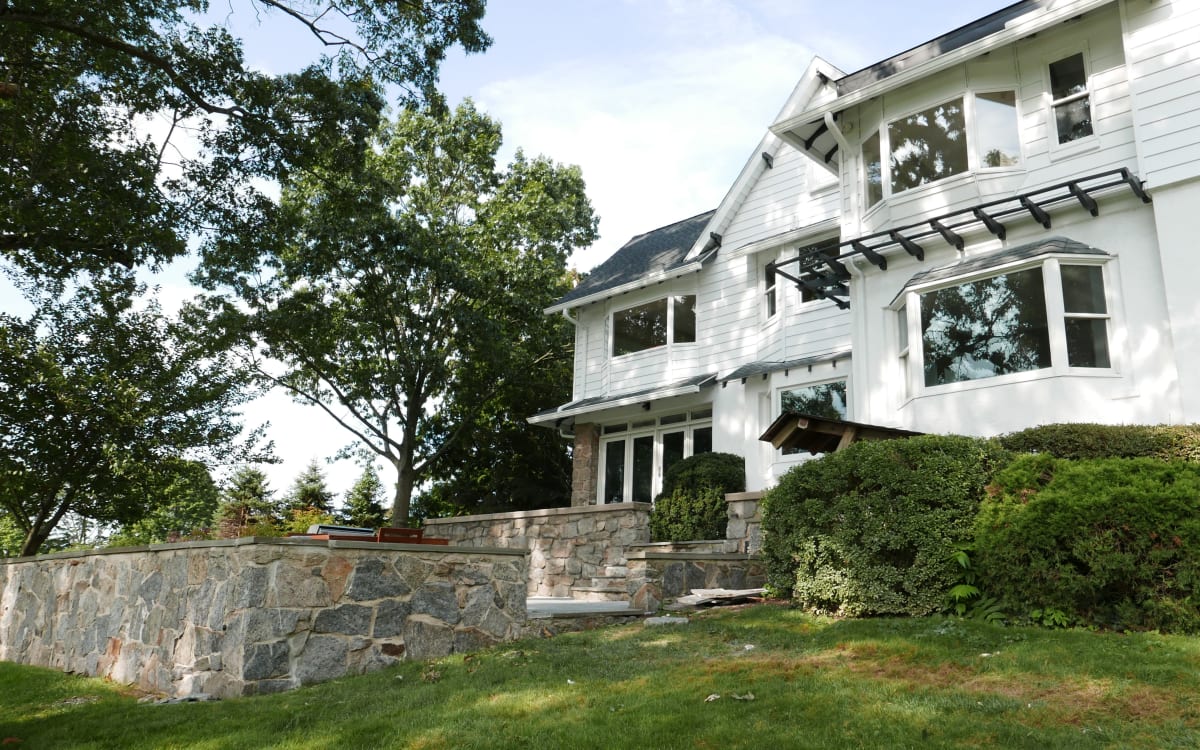 Charming Waterfront Home 5313, Mamaroneck, NY Production Peerspace