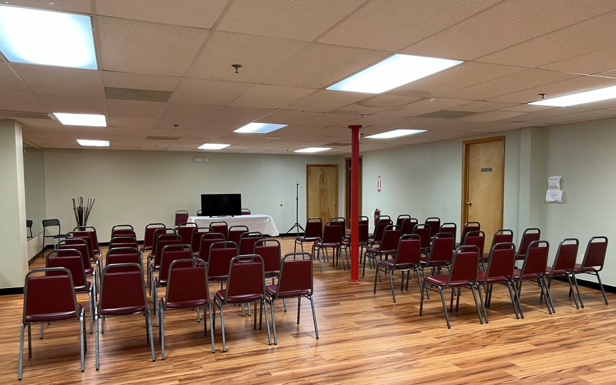 Spacious Studio on Rt 27, Somerset, NJ Production Peerspace