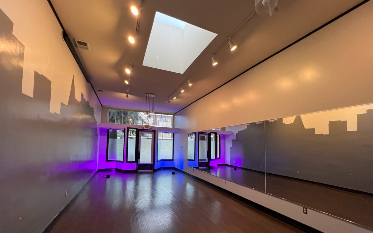 Chic Venue with Skylight & Hardwood Floors Ideal Space for Events in