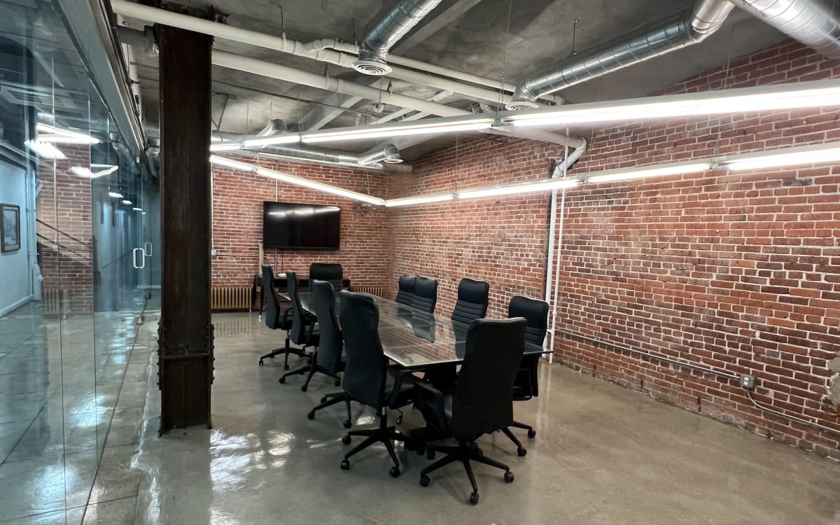 Downtown Conference Room, Los Angeles, CA OffSite Peerspace