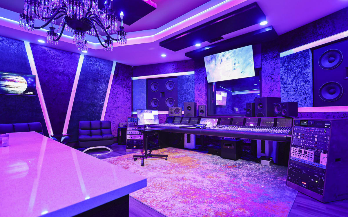 Dope Recording Studio Space for Creatives, Houston, TX Production