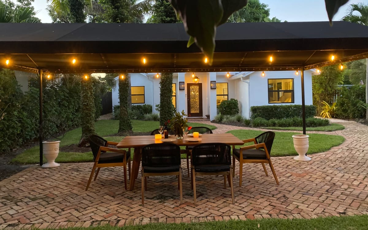 Downtown chic one level home with front and backyard seating, Delray Beach, FL Event Peerspace