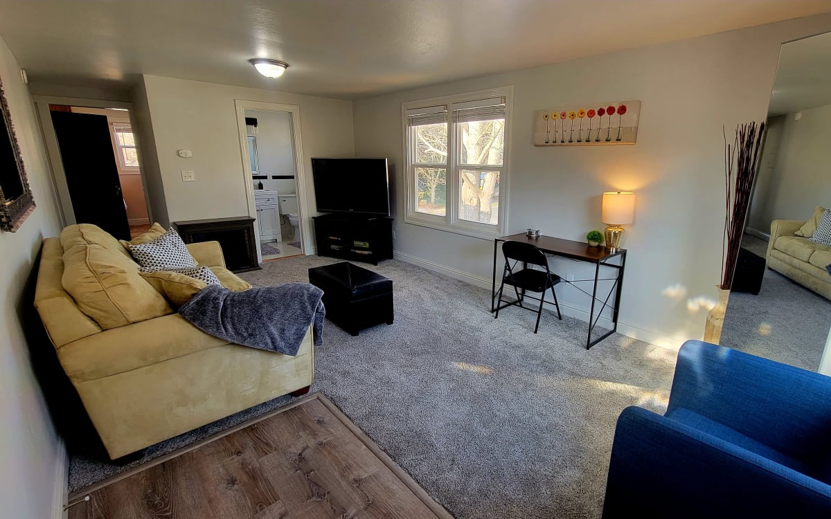 Cozy Downtown Martinez Apartment, Martinez, CA Production Peerspace