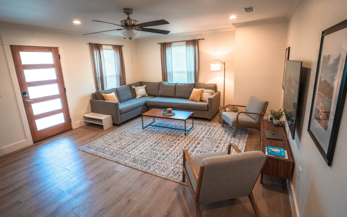 Spacious South Austin Home, Austin, TX Production Peerspace