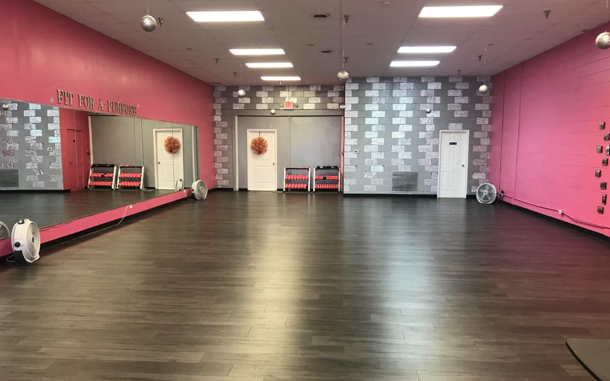 2,700 sq ft Event Space Located Right off I75 in Morrow, GA, Morrow