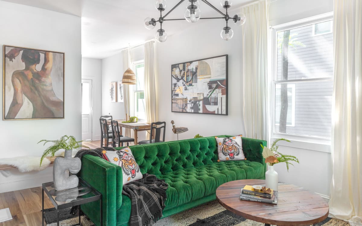 Tip of the Hat Historic, Renovated Furnished Rental Townhome at Prime