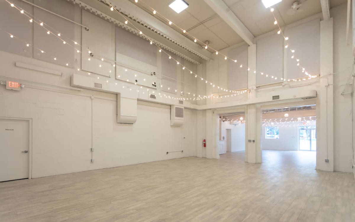 Downtown Annapolis Art District, Blank Canvas, Whitewashed Industrial