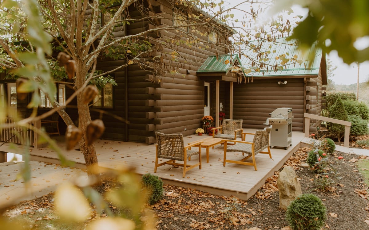 Secluded Cabin on 55 acres immersed in nature, Sarahsville, OH
