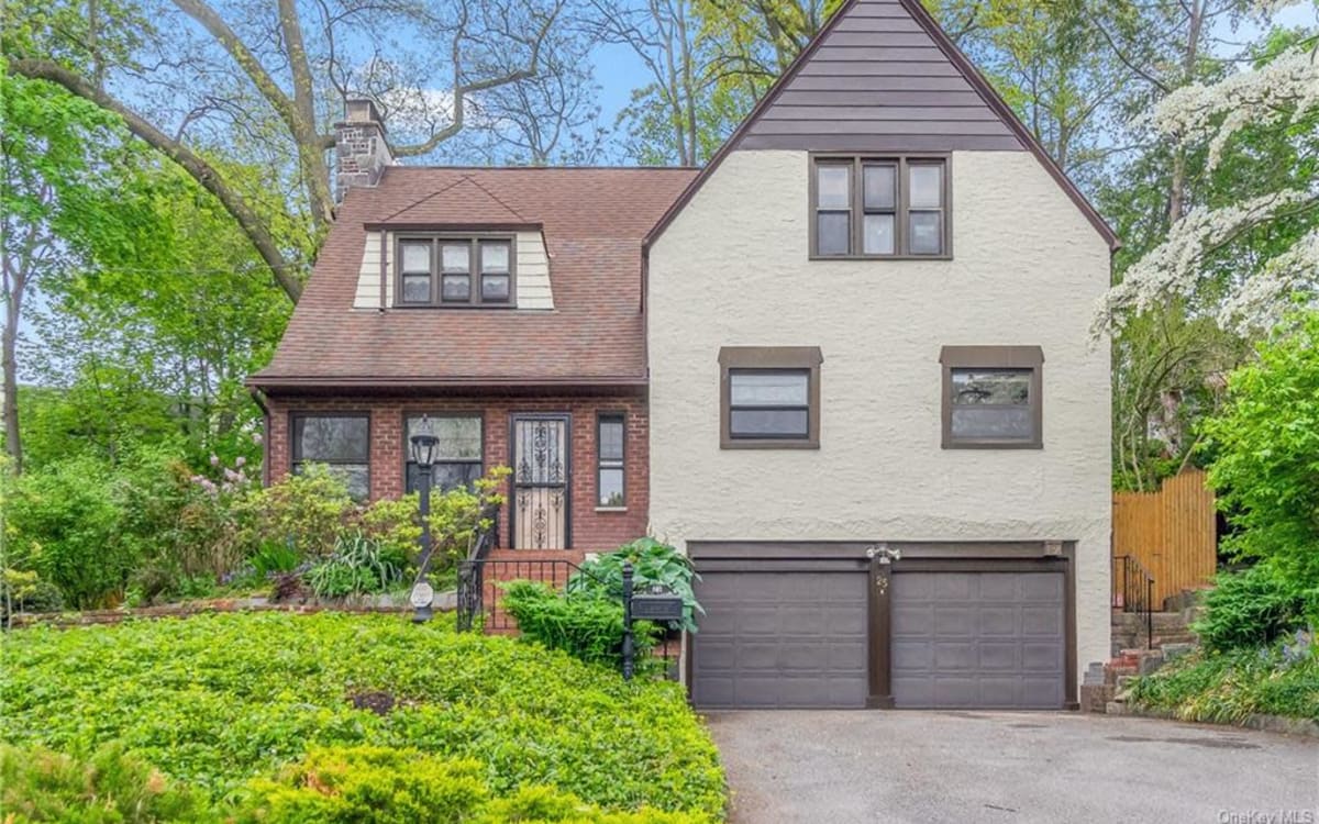 1928 Tudor Style Home Close to NYC, Yonkers, NY Production Peerspace