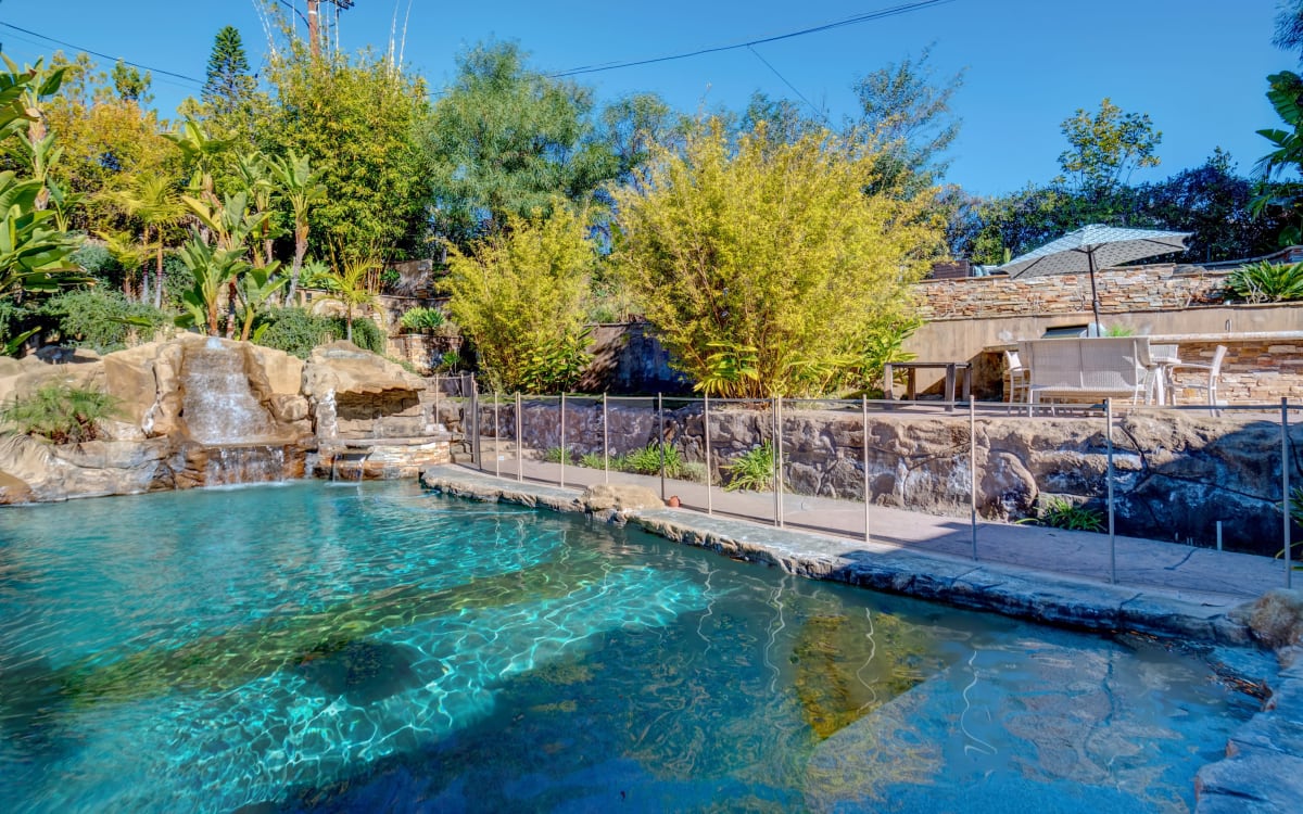 [HOT] Oasis Springs—U Deserve a Good Time, Montebello, CA Production