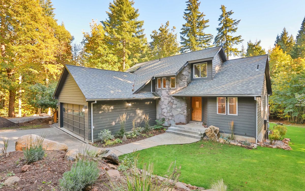 Modern Mountain Cabin, Underwood, WA OffSite Peerspace