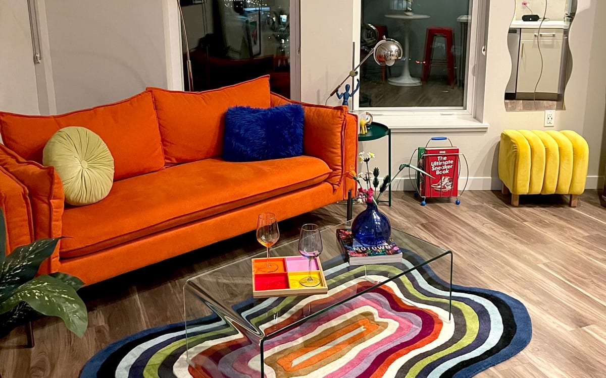 Oakland Jack London Square Luxury Stylish Apartment, Oakland, CA