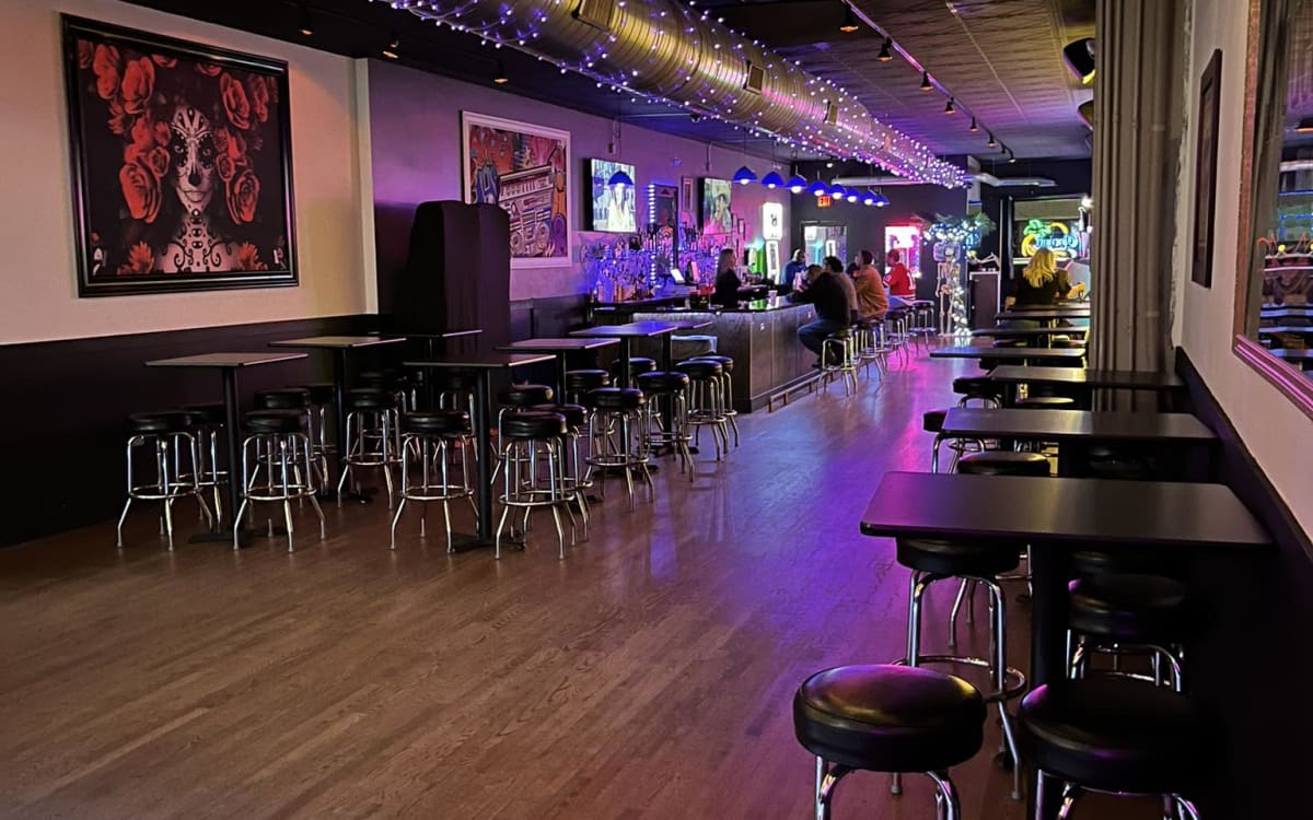 One of the most well known bars on the Southside of Chicago, 10 minute