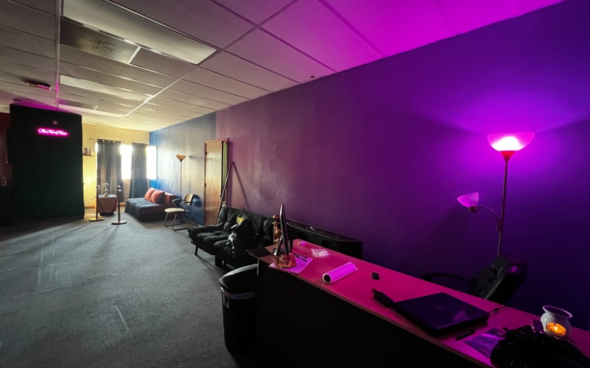 The Henn House, Chicago Heights, IL Event Peerspace