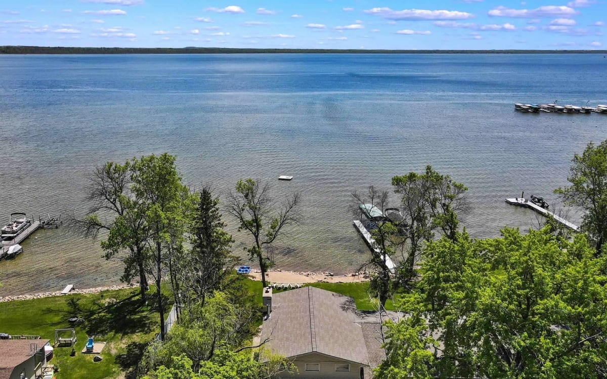 Lake front home with 150' sandy beach and private dock, Brainerd, MN