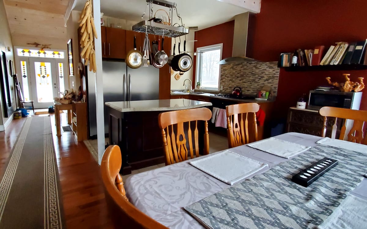 Chef's Kitchen & Spiral Staircase in Ohsweken Home, Ohsweken