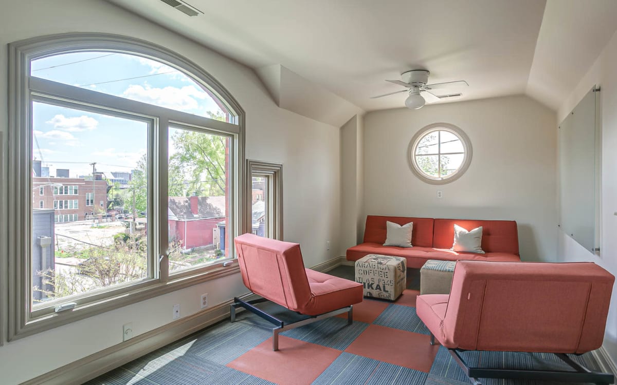 Private / Brainstorming Room for up to 6 in Historic Germantown