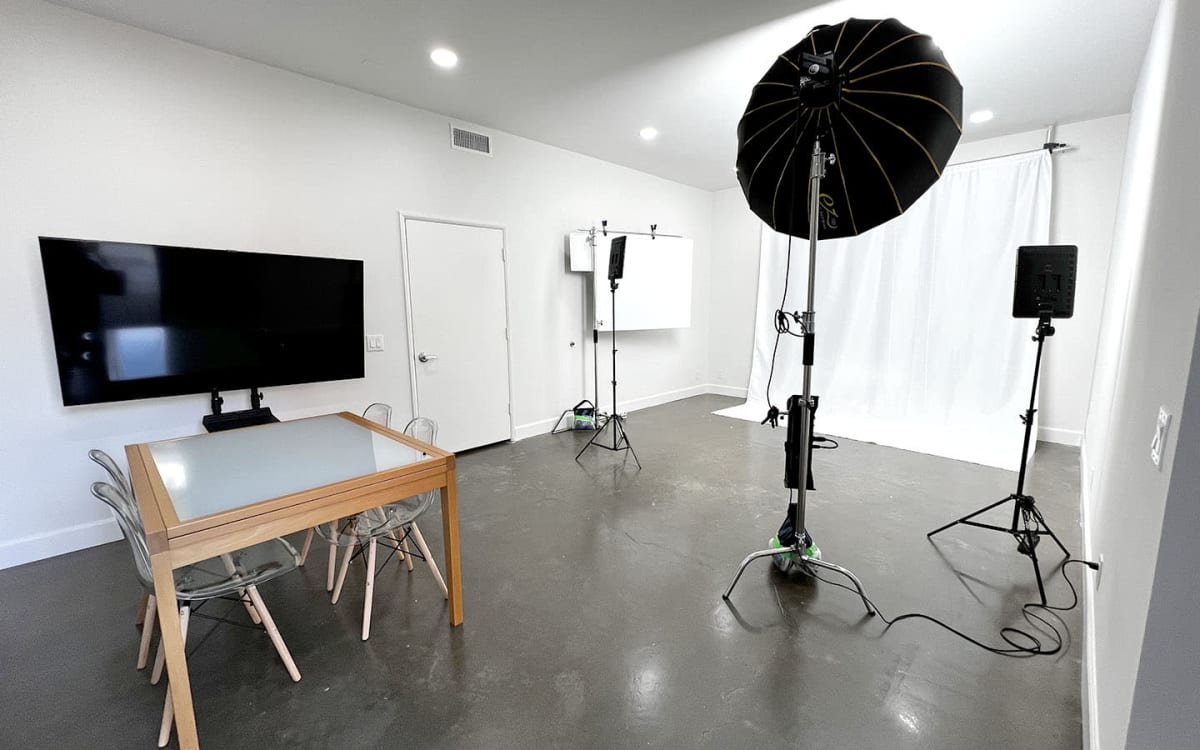 Photo Studio in Torrance, Torrance, CA Production Peerspace